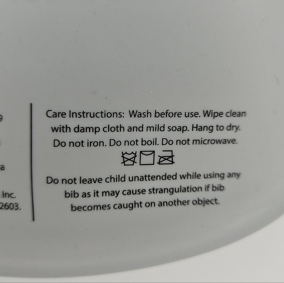 Hudson Baby Waterproof, Easy Wipe, Comfortable Silicone Bib with Pockets (2) - Picture 9 of 9
